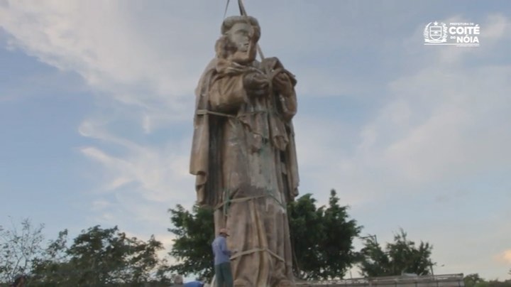  Chegada da estátua do nosso padroeiro São Benedito.